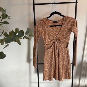 Social tourist charli d’amelio dress